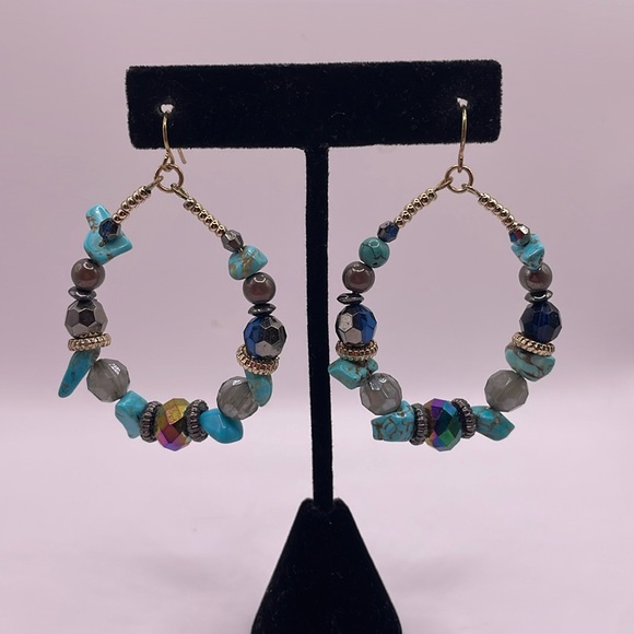 Vintage Gold Tone Faux Turquoise Beaded Teardrop Dangle Drop Statement Earrings - Picture 1 of 2